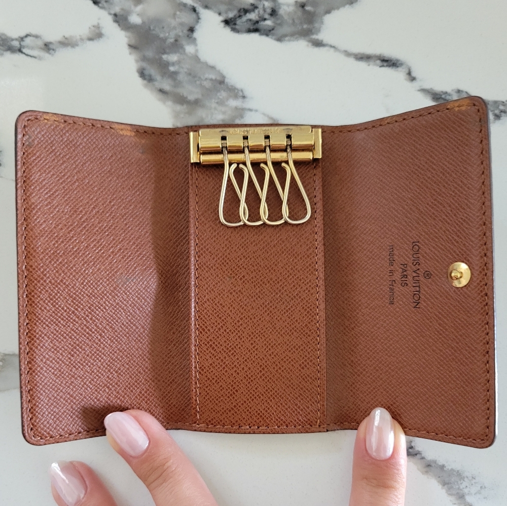 🍒 Louis Vuitton Brown Monogram Key & Card Holder - Picture 3 of 9